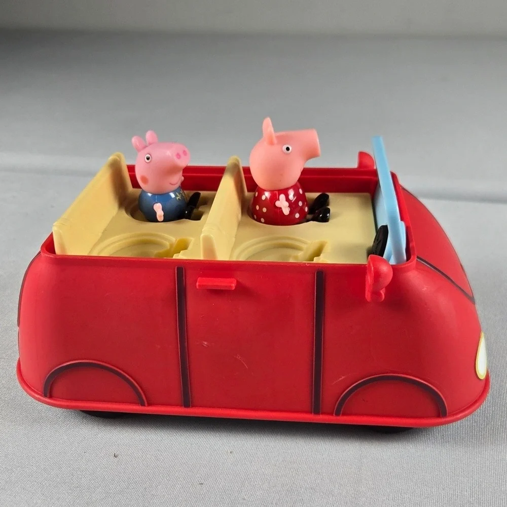 Peppa Pig Red Family‎ Car Vehicle w Peppa & George Figures Hasbro 2021 Lot